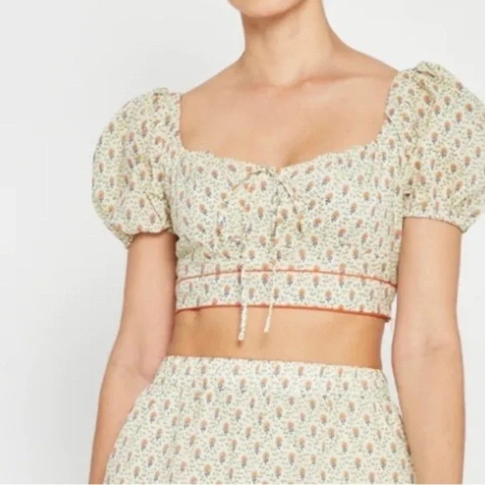 TWO PIECE TOP & SHORTS KOURT Floral Puff Sleeve Crop Top And Shorts Set     NWT - Picture 3 of 14